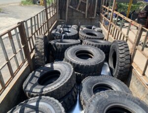 mua lốp xe phế liệu